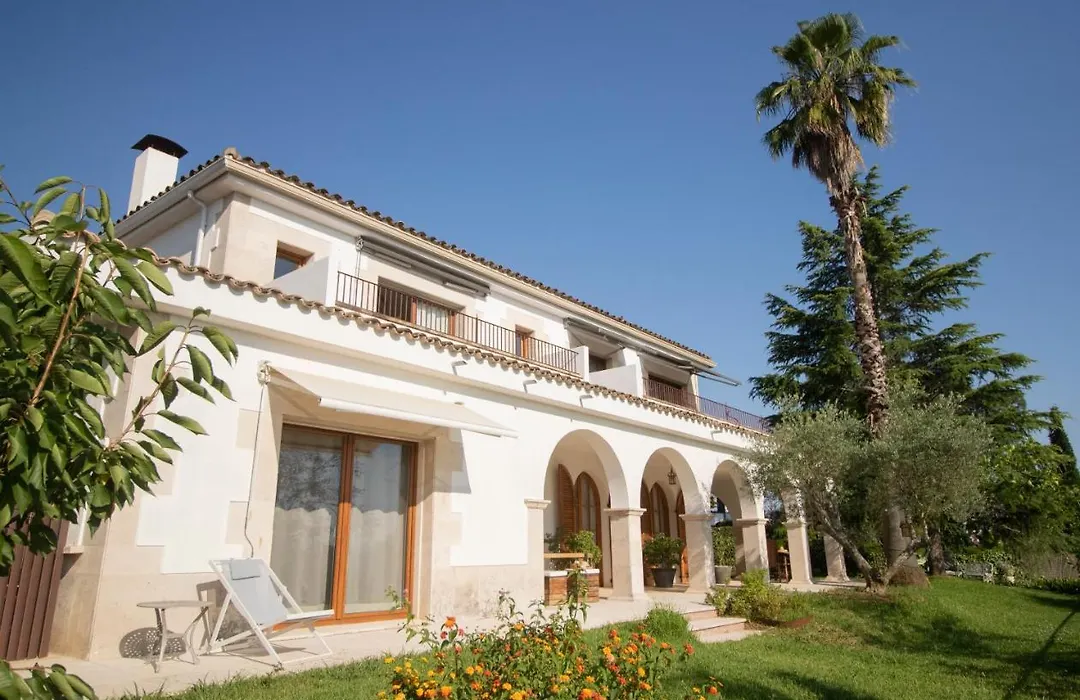 Montjuic Boutique Bed & Breakfast Girona-1